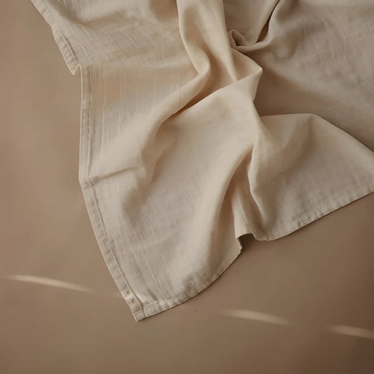 Crumpled beige fabric texture of 3er Pack Mulltuch in Fog design