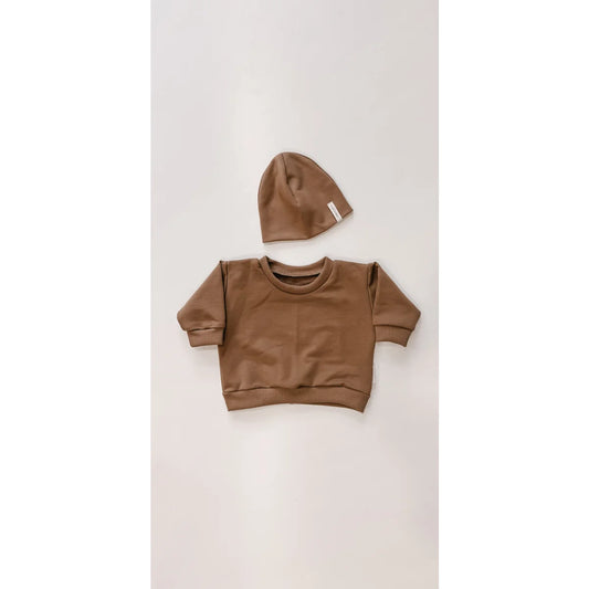 Brauner Pullover mit passender Mütze in der Produktreihe Beanie | Kakao