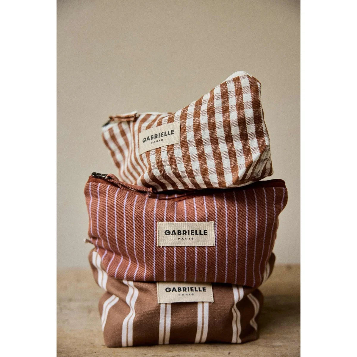 Gestepptes gabrielles paris beauty pouch vichy moka mit braunem und cremefarbenem karomuster ideal für ökologische