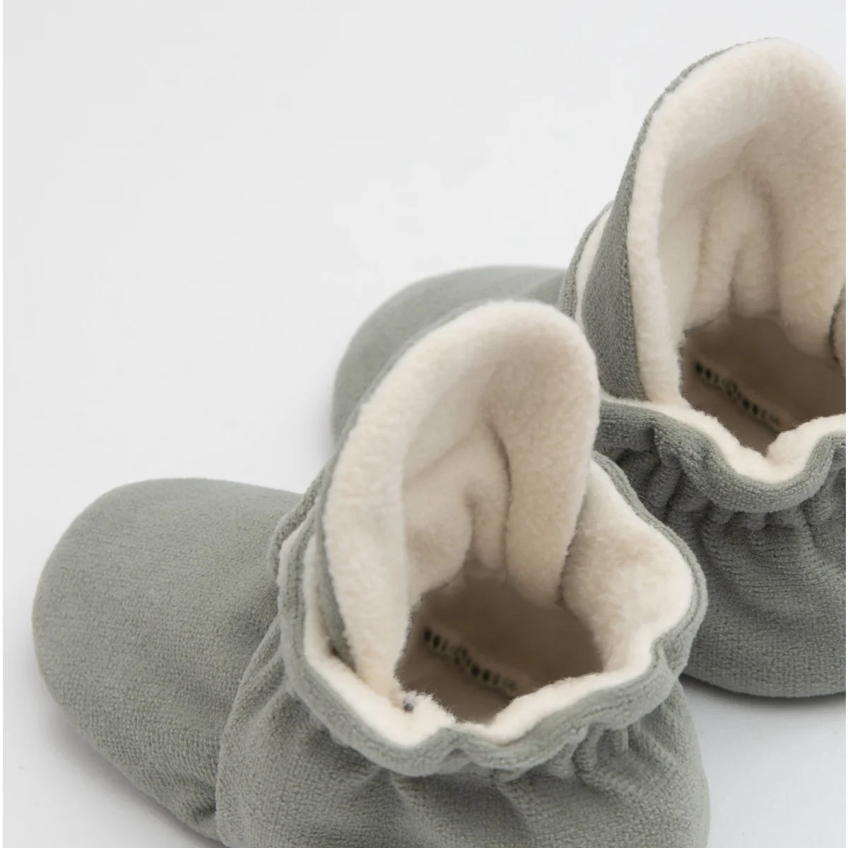 Weiche, hellgrüne, fellgefütterte Babyschuhe Booties Gamuza Classic für 0-12 Monate