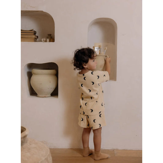 Kindermuster-Pyjama-Set mit Mondmotiven im Boxy T-Shirt Pebble Midnight Terry