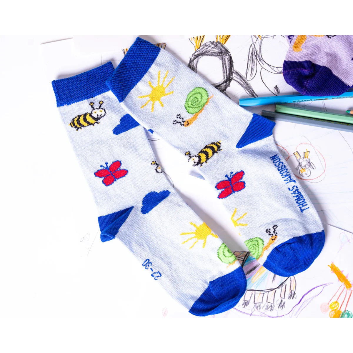 Kindersocken FRÜHLING von Thomas Jakobson im Flatlay