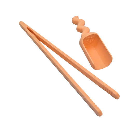 Orange silikon küchenutensilien set mit zange und schaufel mit gedrehtem griff passend zu ökologische baby- & kinderprodukte