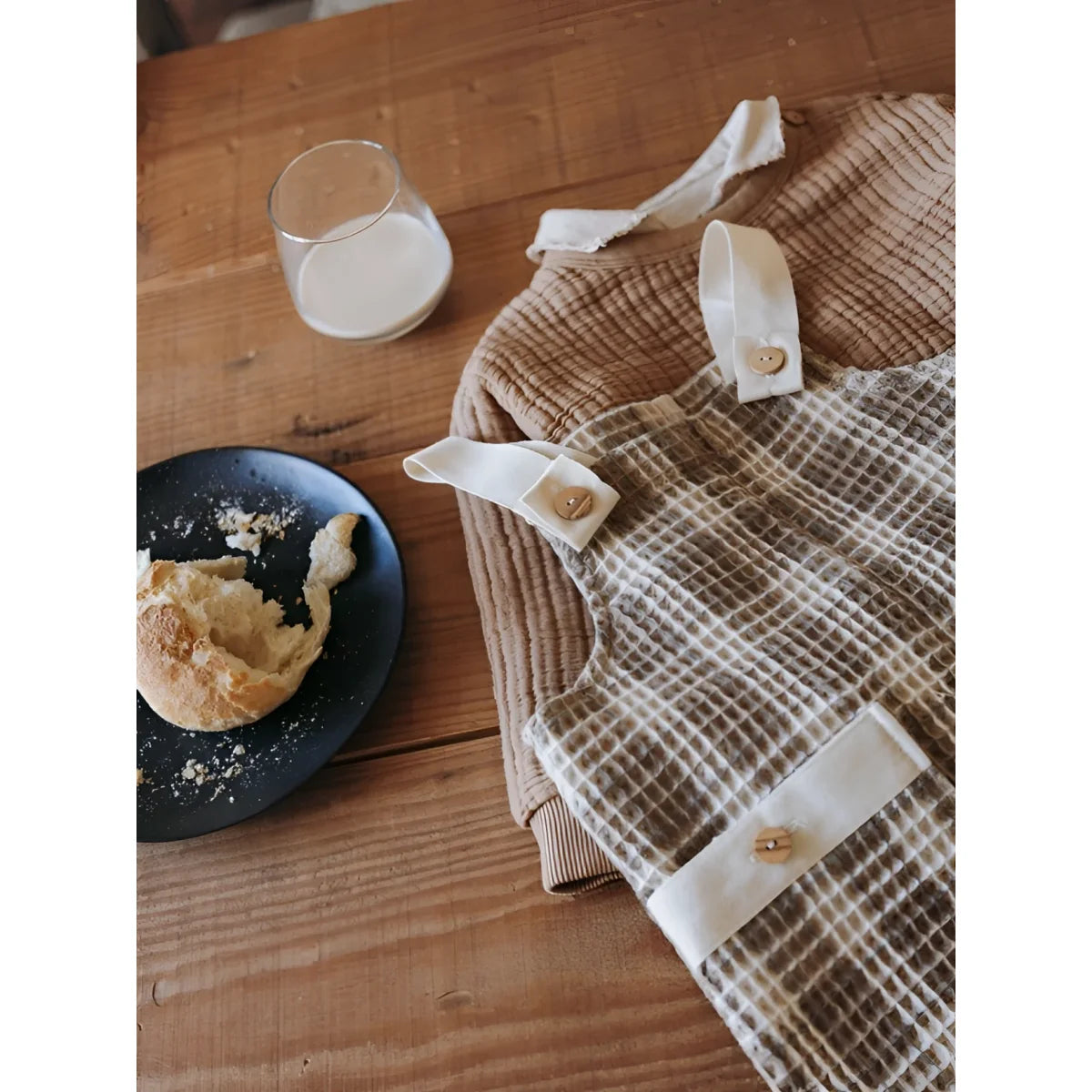 Snug Poloshirt mit spitzem Kragen in Beige – Ansicht 3