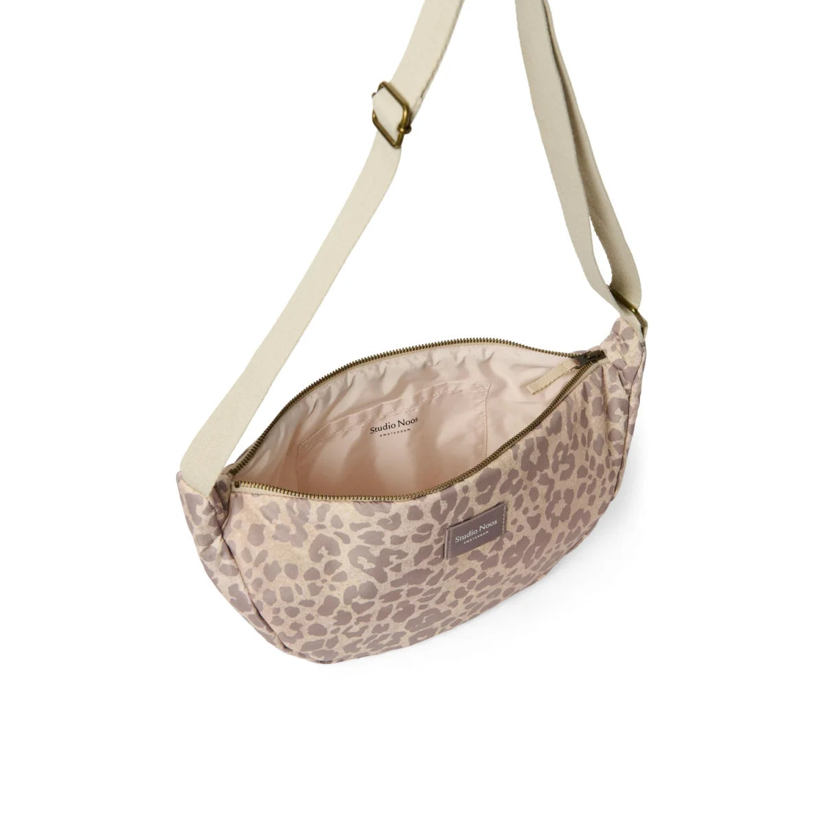Beige Leopard Studio Noos Puffy Fanny Crossbody Tasche vorne
