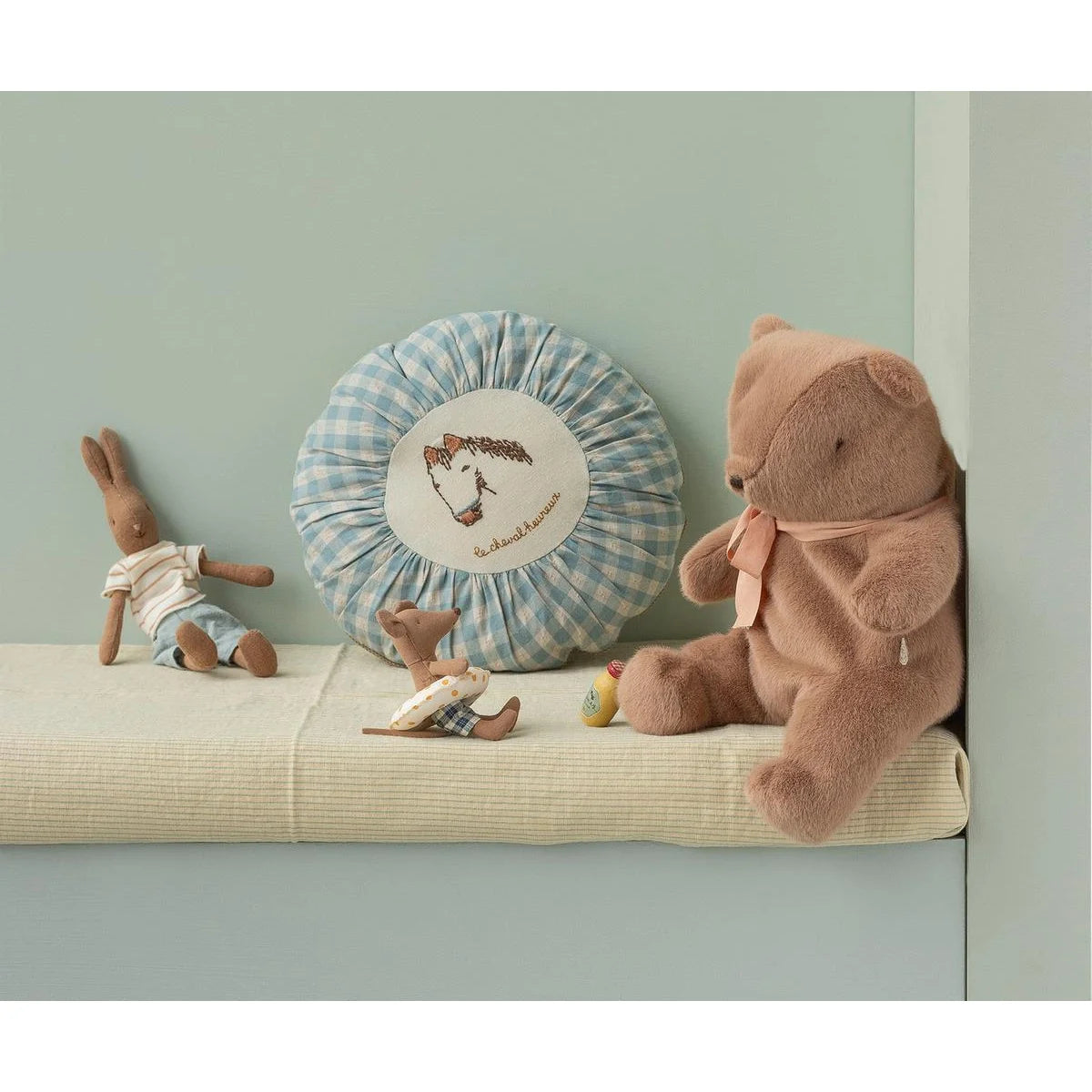 Weicher runder strandmaus kleiner bruder kissen blau weiß gingham mit pferde stickerei für ökologische baby- & kinderprodukte