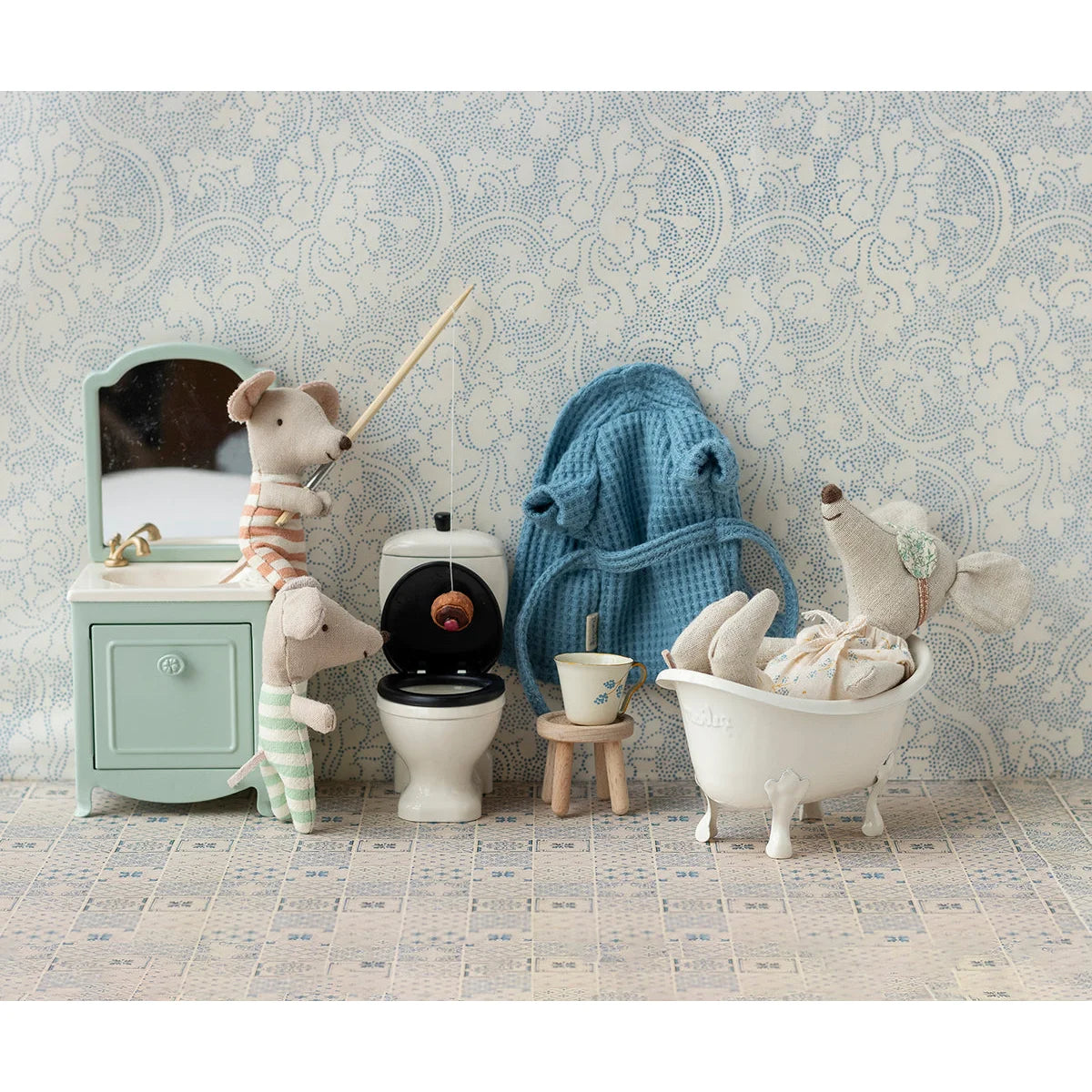 Blaue gestrickte Bademantel mit texturierter Webung und weichem Plüsch-Look