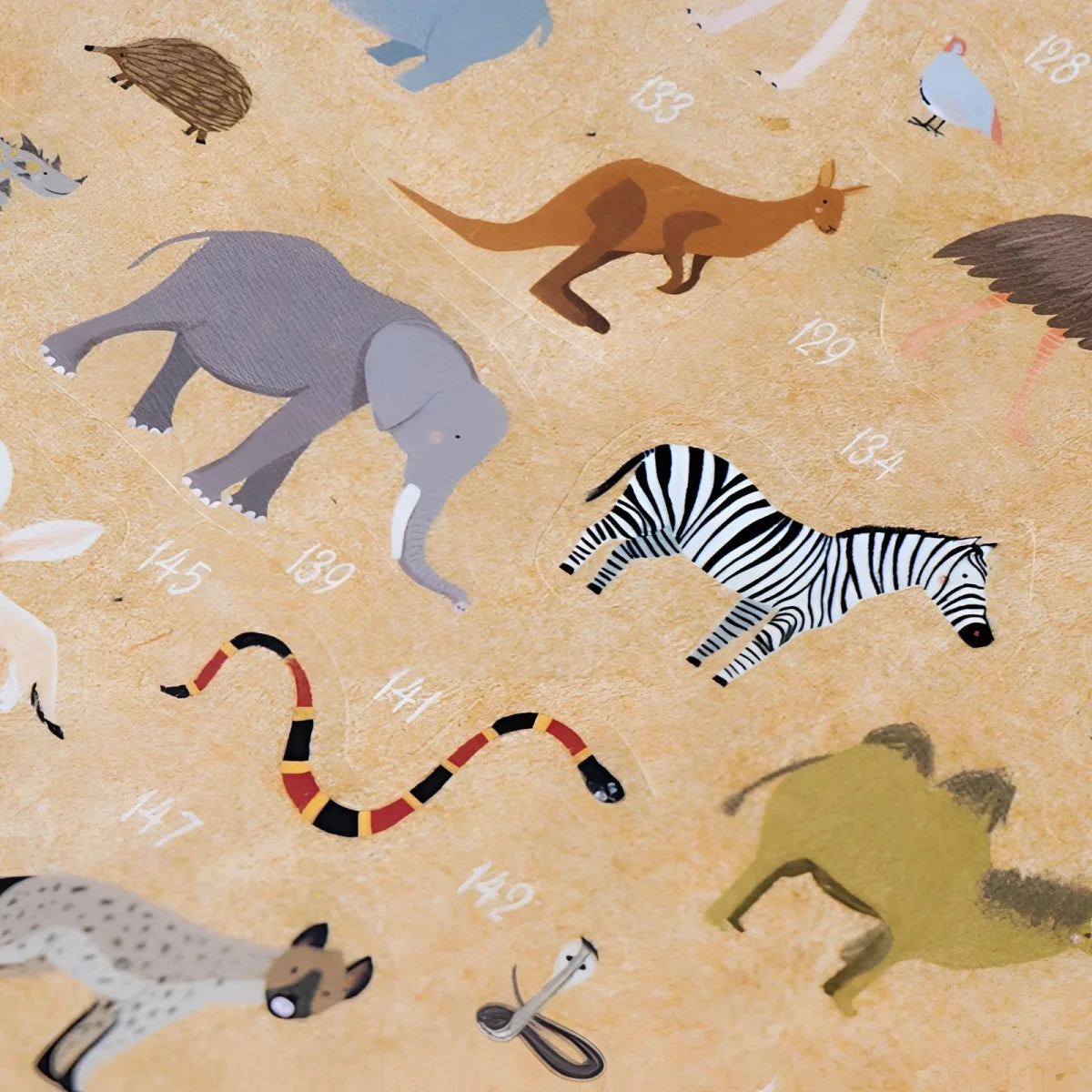 Zebras Cartoonplakat mit Aufklebern: Zebra mit Streifen und rotem Punkt