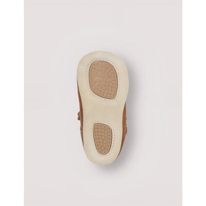 Braune Ledersohlen für Babyschuh im Produkt Baby Scallop T-Bar Cognac