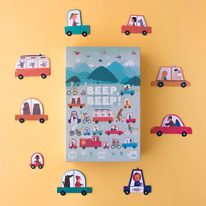 Buchcover mit lustigen Fahrzeugen und Bergen für Beep, Beep! Puzzle