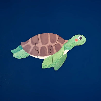 Charmantes Grünes Seeturtles-Rätsel mit braunem Panzer aus Papier