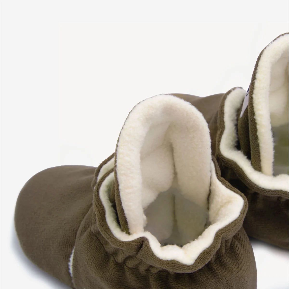 Kings & Rebels Booties Gamuza Classic Chai, Detailansicht Markenlabel