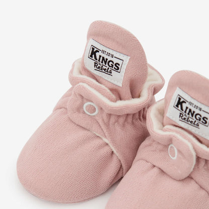 Paar rosa Kings Rebels Babybooties aus Gamuza für Babys von 0 bis 12 Monaten