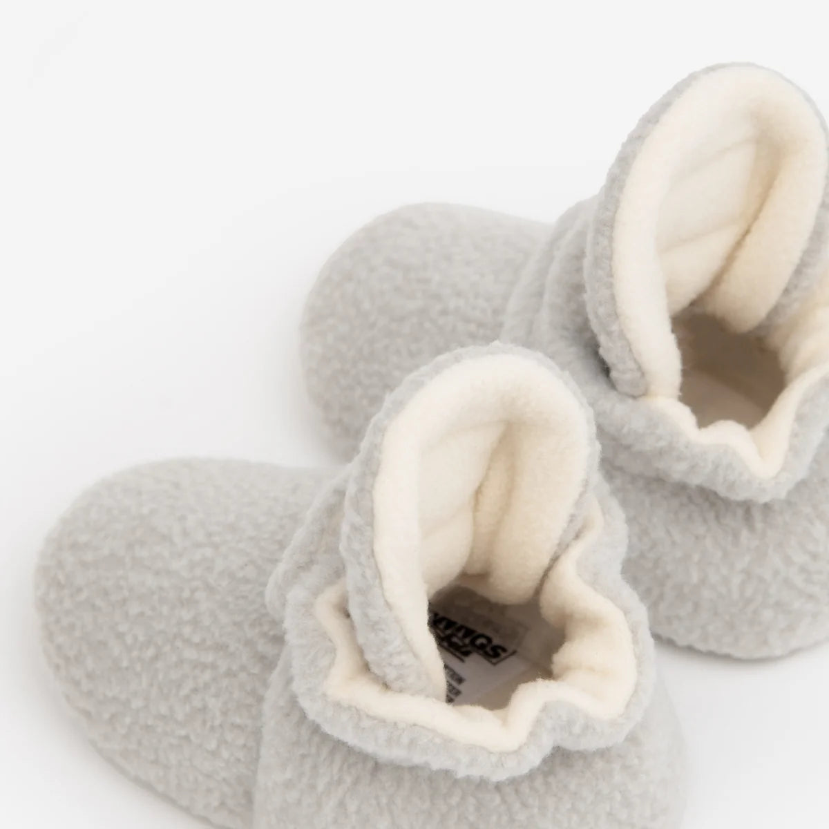 Graue flauschige Baby-Booties Teddy 0-12 Monate mit weißem Futter