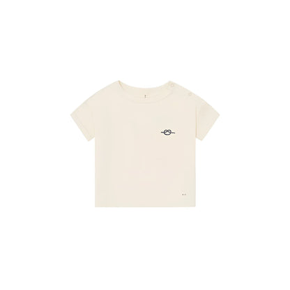 Cremefarbenes kurzärmeliges Boxy T-Shirt Crew mit dezenter bestickter Knotenapplikation auf der Brust