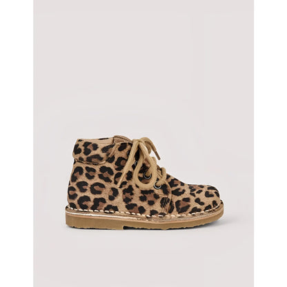 Klassische Desert Boot Leopard aus pflanzlich gegerbtem Wildleder