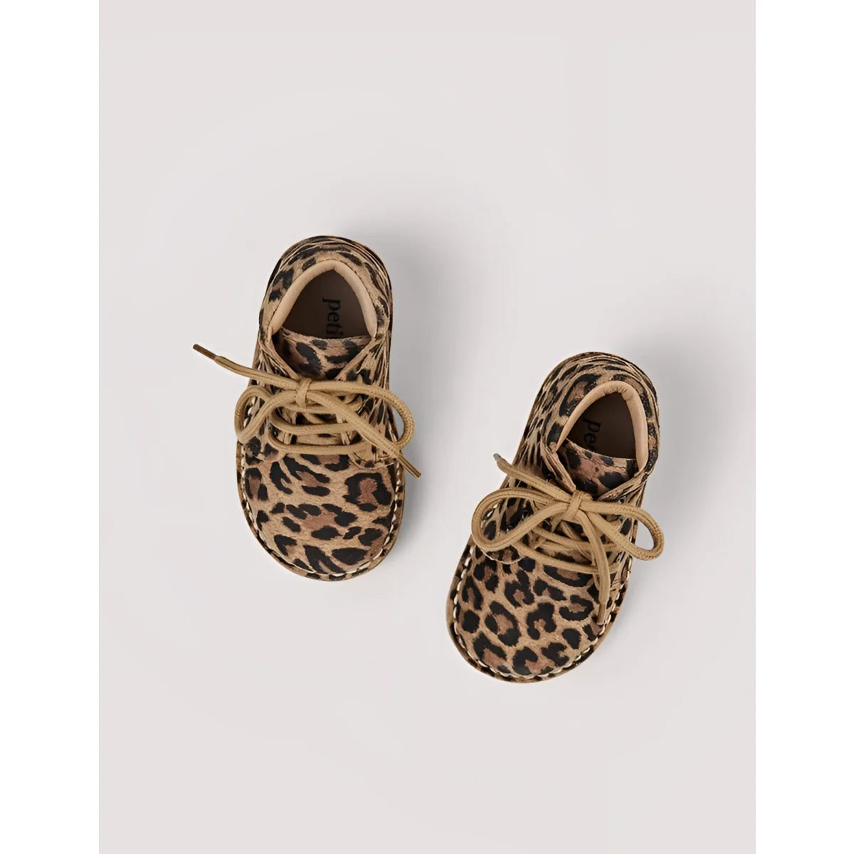 Classic Boot Leopard: Wüstenstiefel aus pflanzlich gegerbtem Wildleder