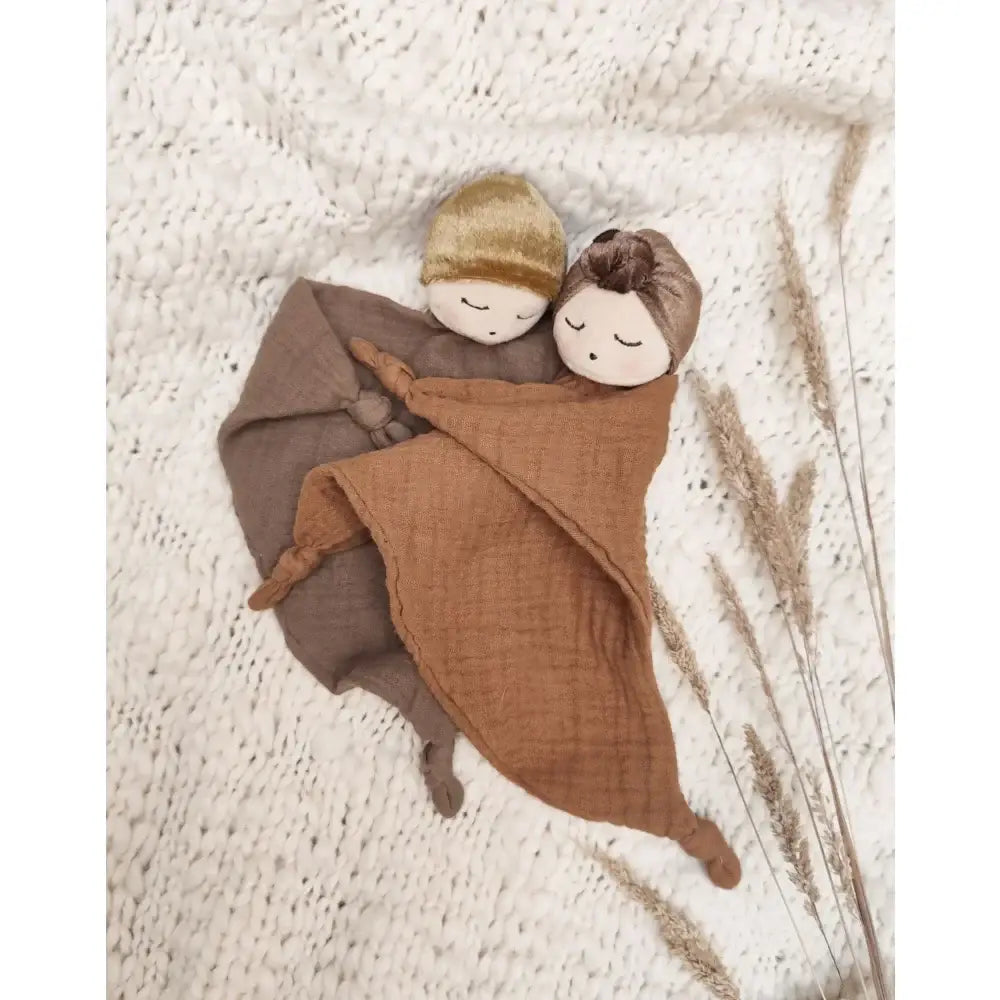 Mrs Ertha Du and Dou cuddle cloth at Littlies + mums