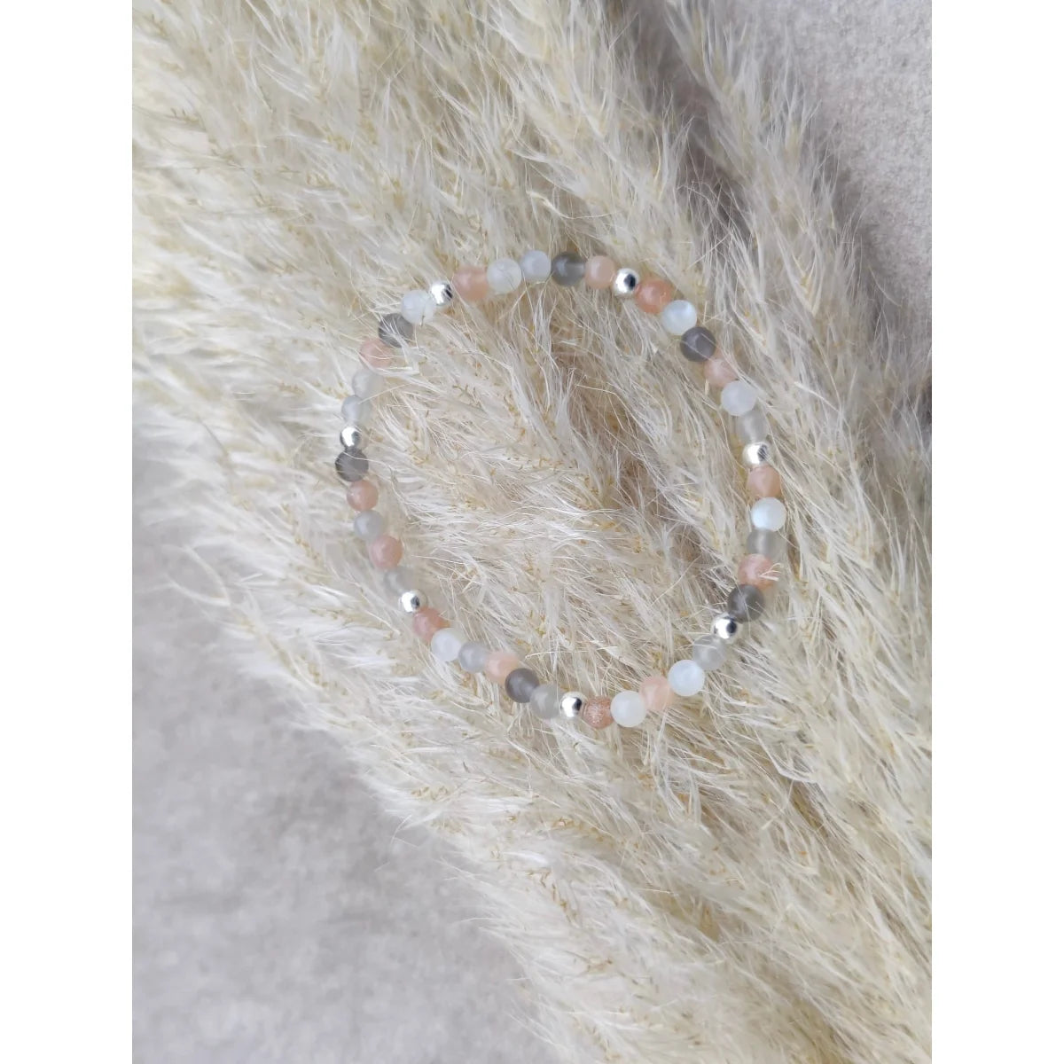 SCHMUCKKISTLI Edelstein Bracelet in Mondstein