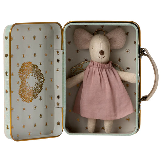 Maustierchen mit rosa Kleid in Koffer der Engelsmaus kleine Schwester