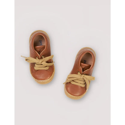 Petit Nord Cognac Desert Boot mit pflanzlich gegerbtem Wildleder