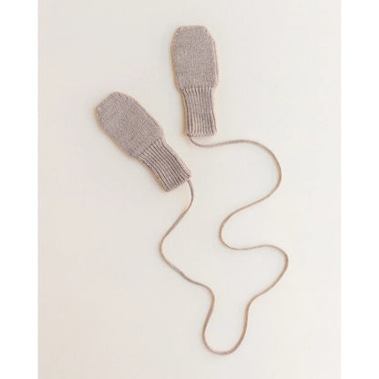 Beige gestrickte Handschuhe mit langem Verbindungsschnur, Produkt Handschuhe | Sand