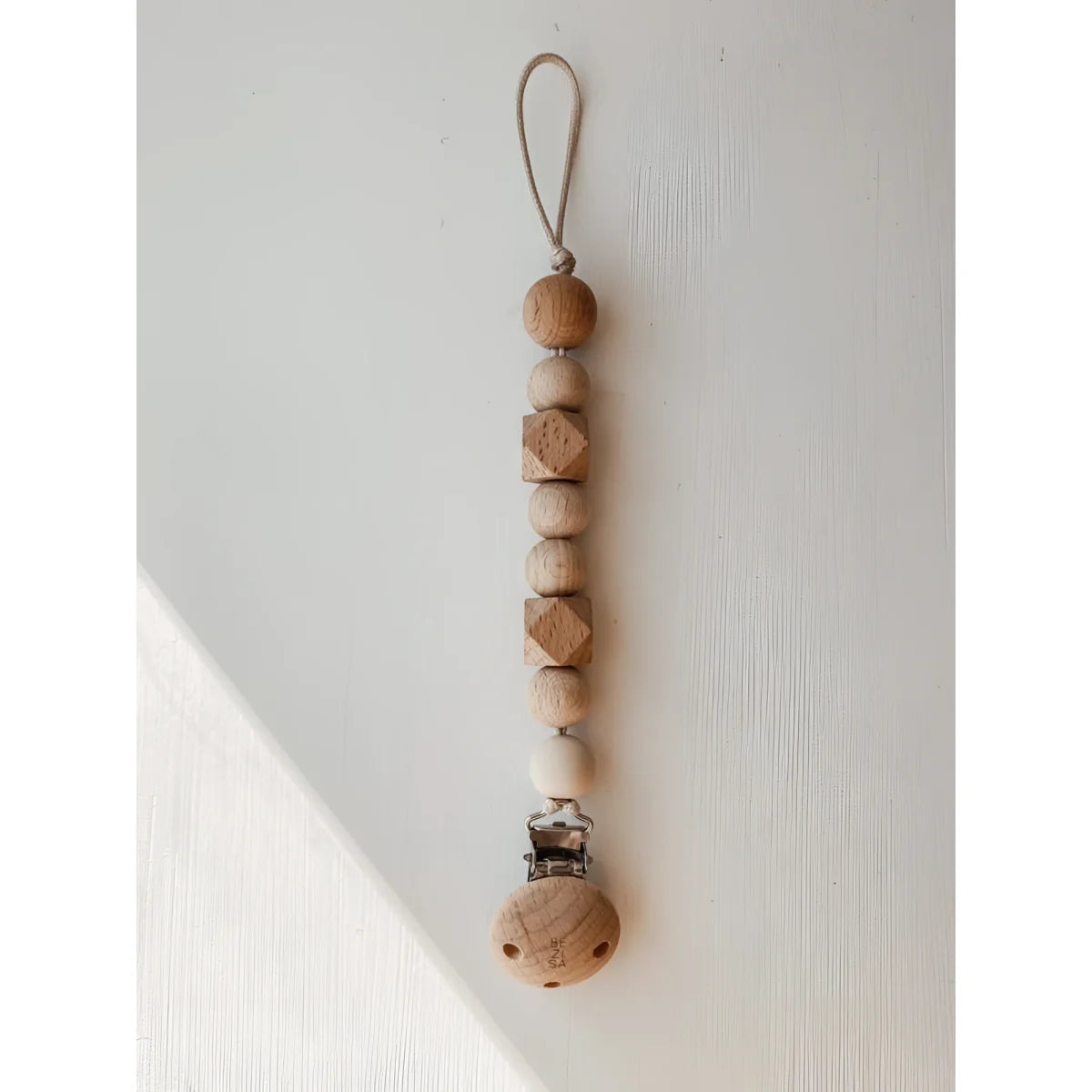 Holz Nuggikette in Quarz mit natürlichem Aussehen und Holzperlen für Schnuller