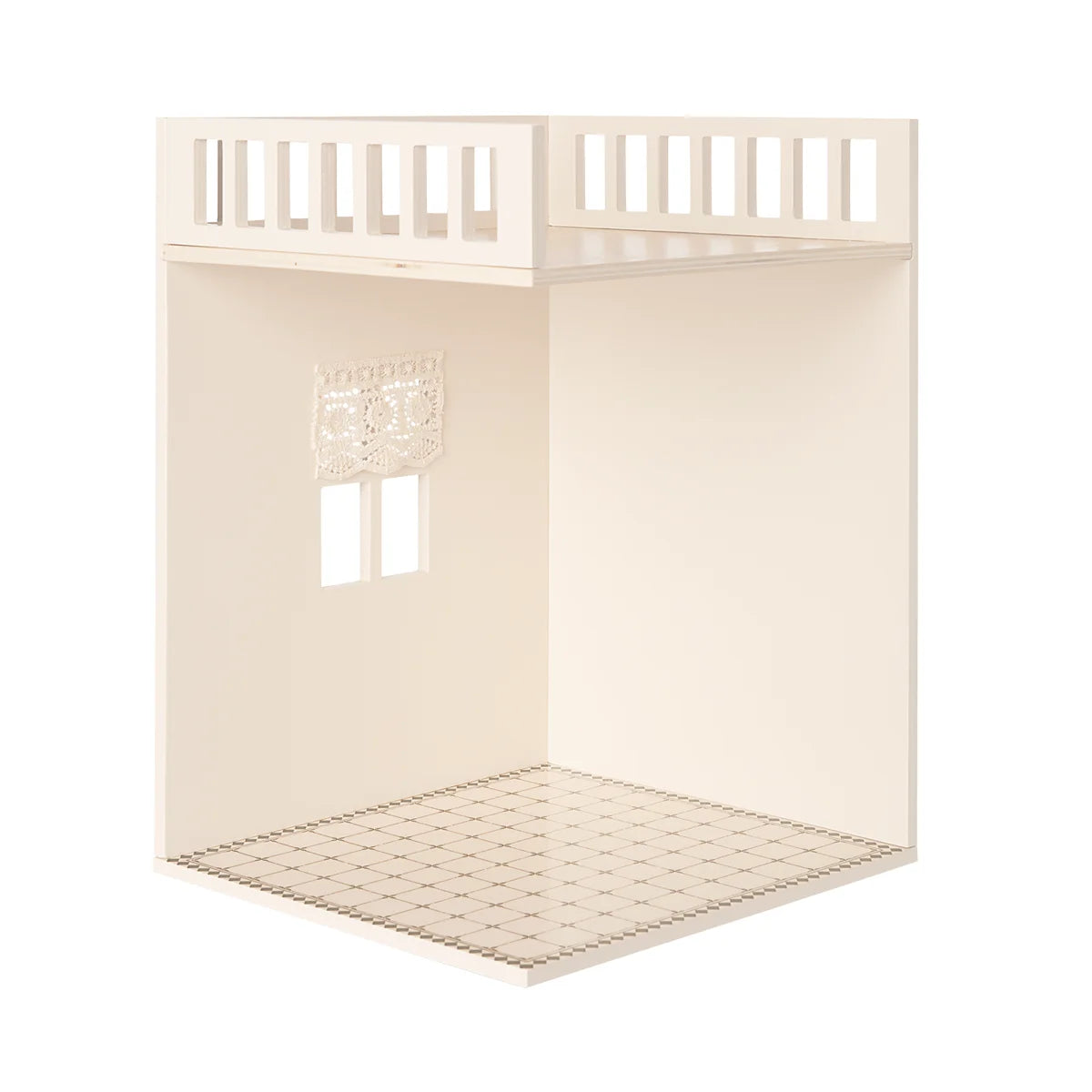 Cremeweisser Holz-Miniatur-Wäscheschrank mit Gitterlehne und Spitzenvorhang