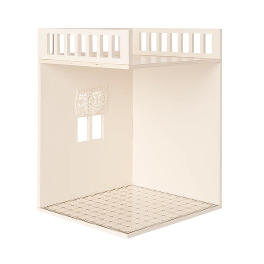 Cremeweisser Holz-Miniatur-Wäscheschrank mit Gitterlehne und Spitzenvorhang