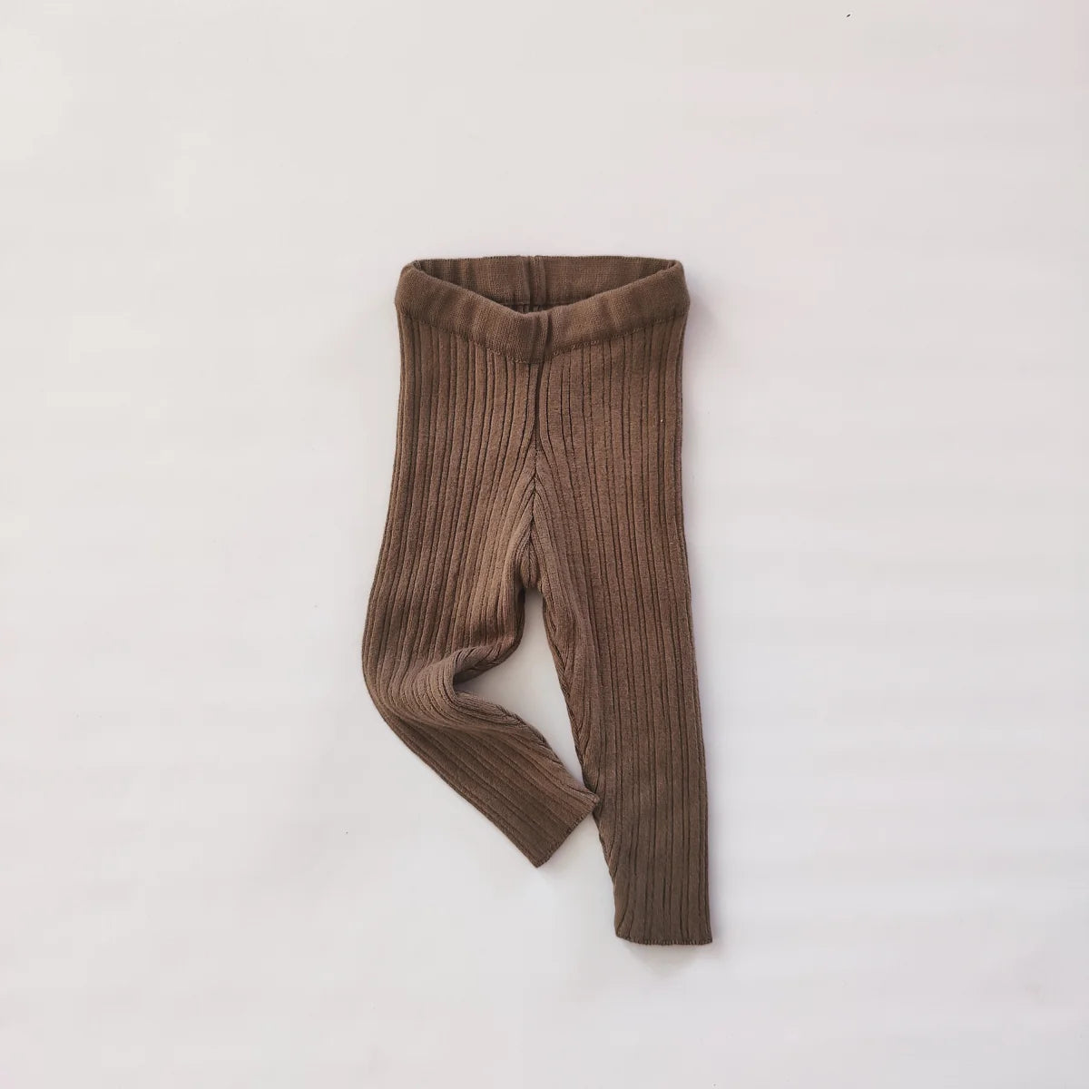 Braune gerippte Leggings für Kinder mit unregelmäßigem Rippstrick in Kaffee-Farbe