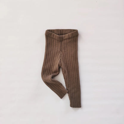Braune gerippte Leggings für Kinder mit unregelmäßigem Rippstrick in Kaffee-Farbe