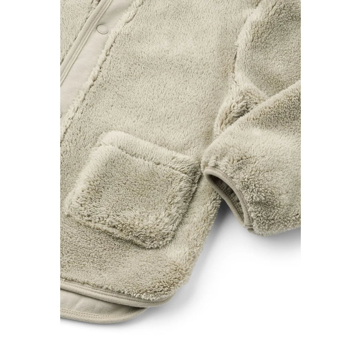 Beige fleecejacke mina mist mit weichem flauschigem stoff und gemütlicher tasche