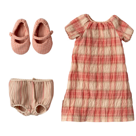 Kleid Grösse 3: zartes rosa-cremefarbenes Karo-Kleid mit Rüschenärmeln und Tiersaum