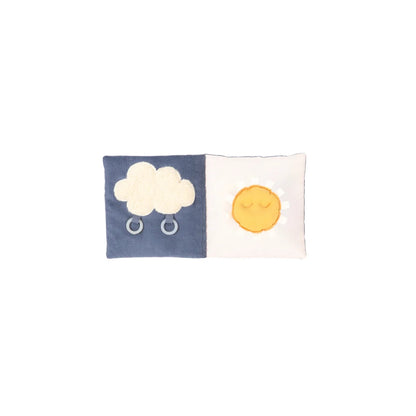 Blaues und weißes kordelbuch knisterbuch dog mit bestickten wolken- und sonnenmotiven für ökologische baby- & kinderprodukte