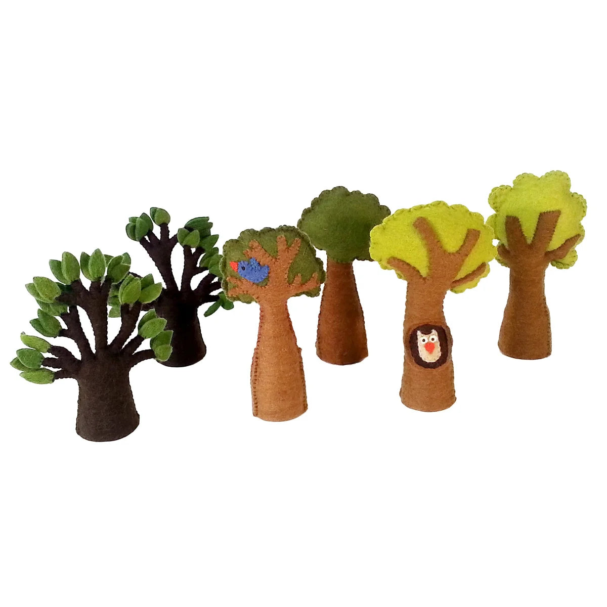 Set aus sechs Filz-Fingerpuppen Laubbäume mit grüner und brauner Belaubung und einem blauen Vogel