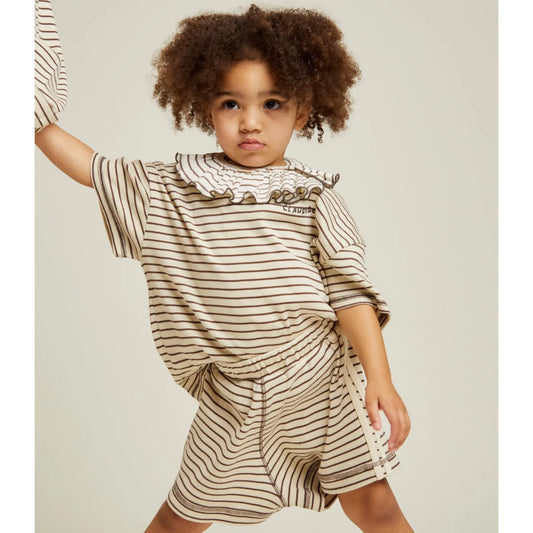 Gestreiftes Baumwoll-Oberteil Lenni Coco Stripe Tee mit Rüschenkragen und seitlichen Streifen