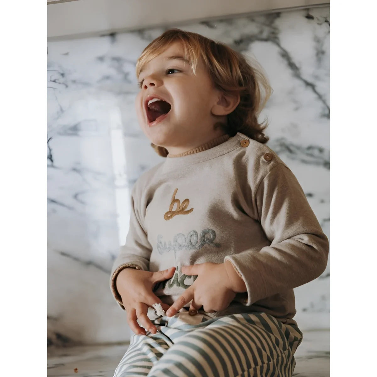 Snug Longsleeve Be super nice in Grün – Ansicht 3