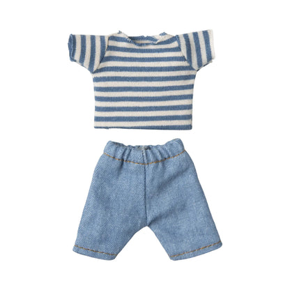 Blau-weiß gestreiftes kurzärmliges Stricktop mit hellblauen Denim-Shorts von LouiMax Maus Grosser Bruder