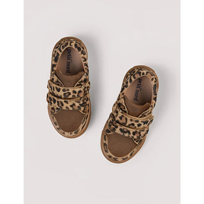 Niedrige Leopard-Sneaker aus tan-schwarzem Wildleder von Petit Bateau