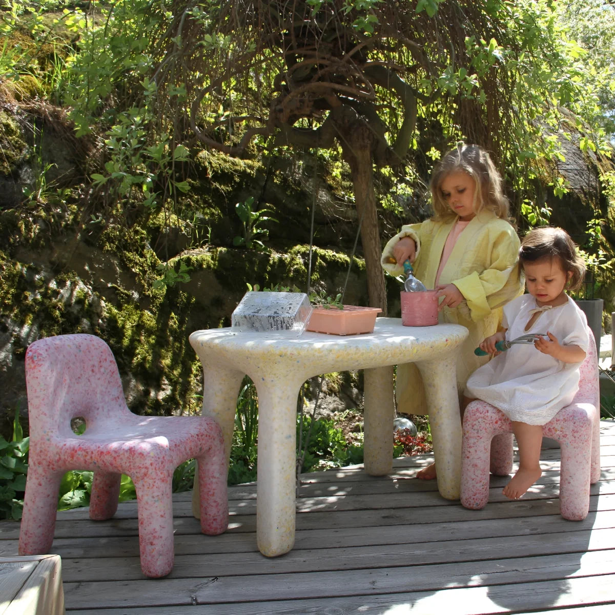 Luisa tisch vanille pink gesprenkeltes plastik kinder tisch und stuhl set für kinderzimmer oder spielbereich