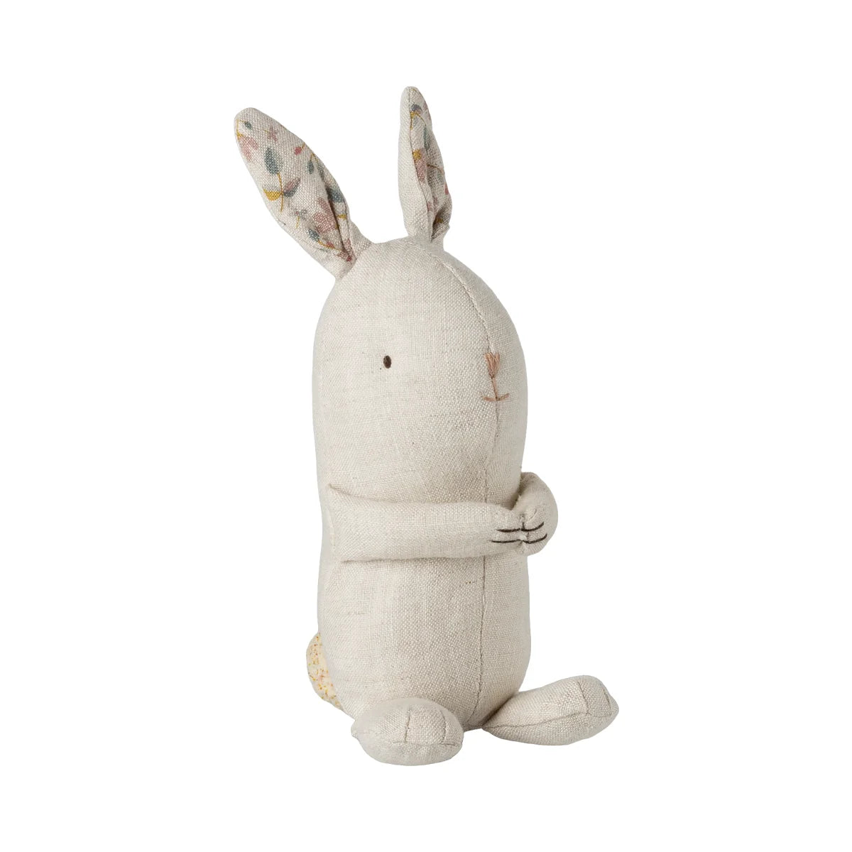 Hase mini lullaby friends aus weichem offwhite stoff mit besticktem gesicht und gemusterten ohren ideal als geschenk