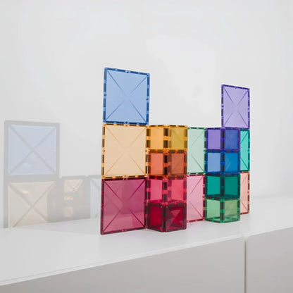 Vibrantes durchsichtiges magnetbausteine set pastell quadrat pack 40 stk als bunter turm angeordnet