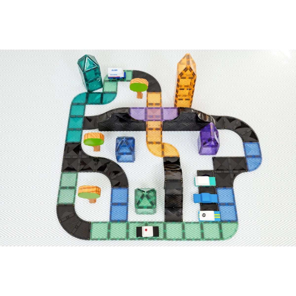 Bunte Magnetbausteine Ramps & Intersections Pack mit Fahrzeugen und geometrischen Formen