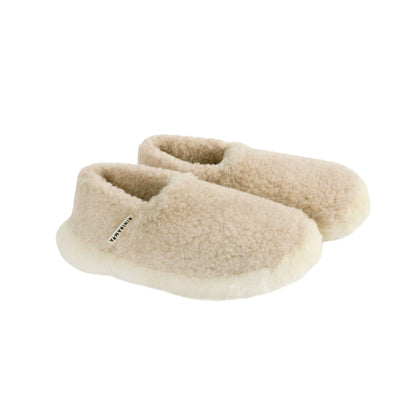 BINIBAMBA Mama Snuggle Slips Schaffell in Peanut