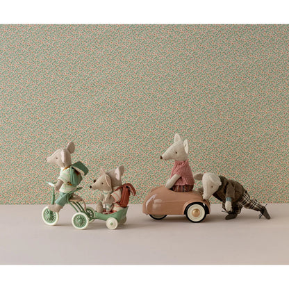 Toy Mäuse in Vintage-Spielzeugfahrzeugen und Dreirädern mit Dunkel Powder Design