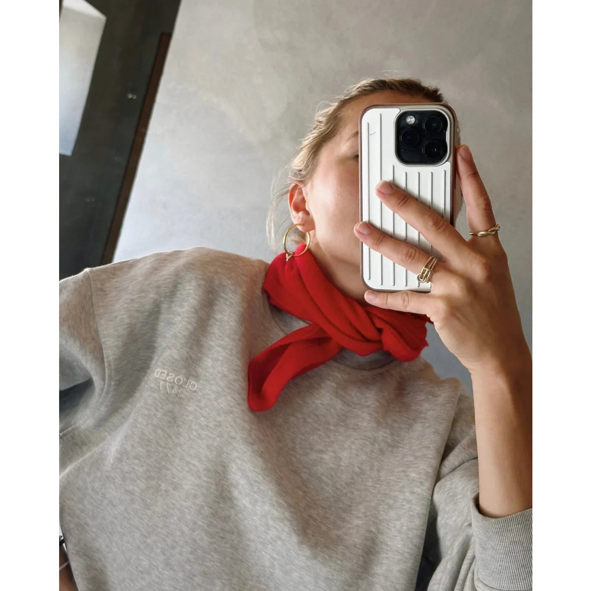 LOVEM MINI SCARF Kaschmirtuch Rot Detailansicht der Strickstruktur