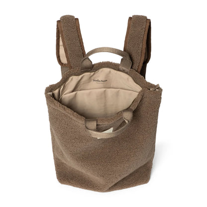 Braune Wildleder-Tote mit Schulterriemen und offenem oberen Teil, Mom Rucksack Teddy