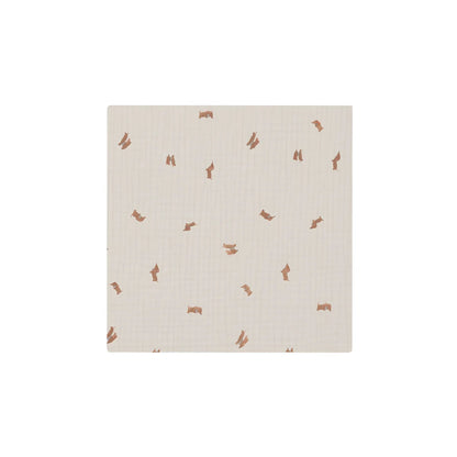 Beige muslin tuch 70x70 cm mit kupferfarbenen hundemotiven für ökologische baby- und kinderprodukte