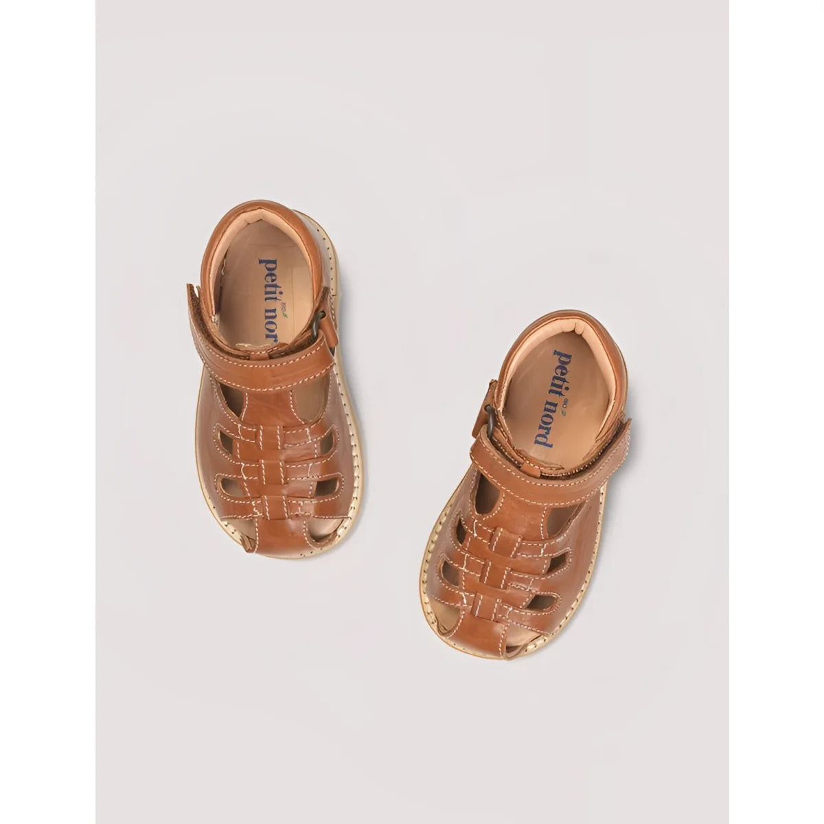 Tan leder sandals für kleinkinder mit geflochtenem riemendesign und hellen sohlen oscar sandal cognac