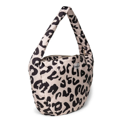 Beiger und schwarzer puffer crossbody bag mit leopardmuster und weichem gepolstertem design geschenke für neugeborene